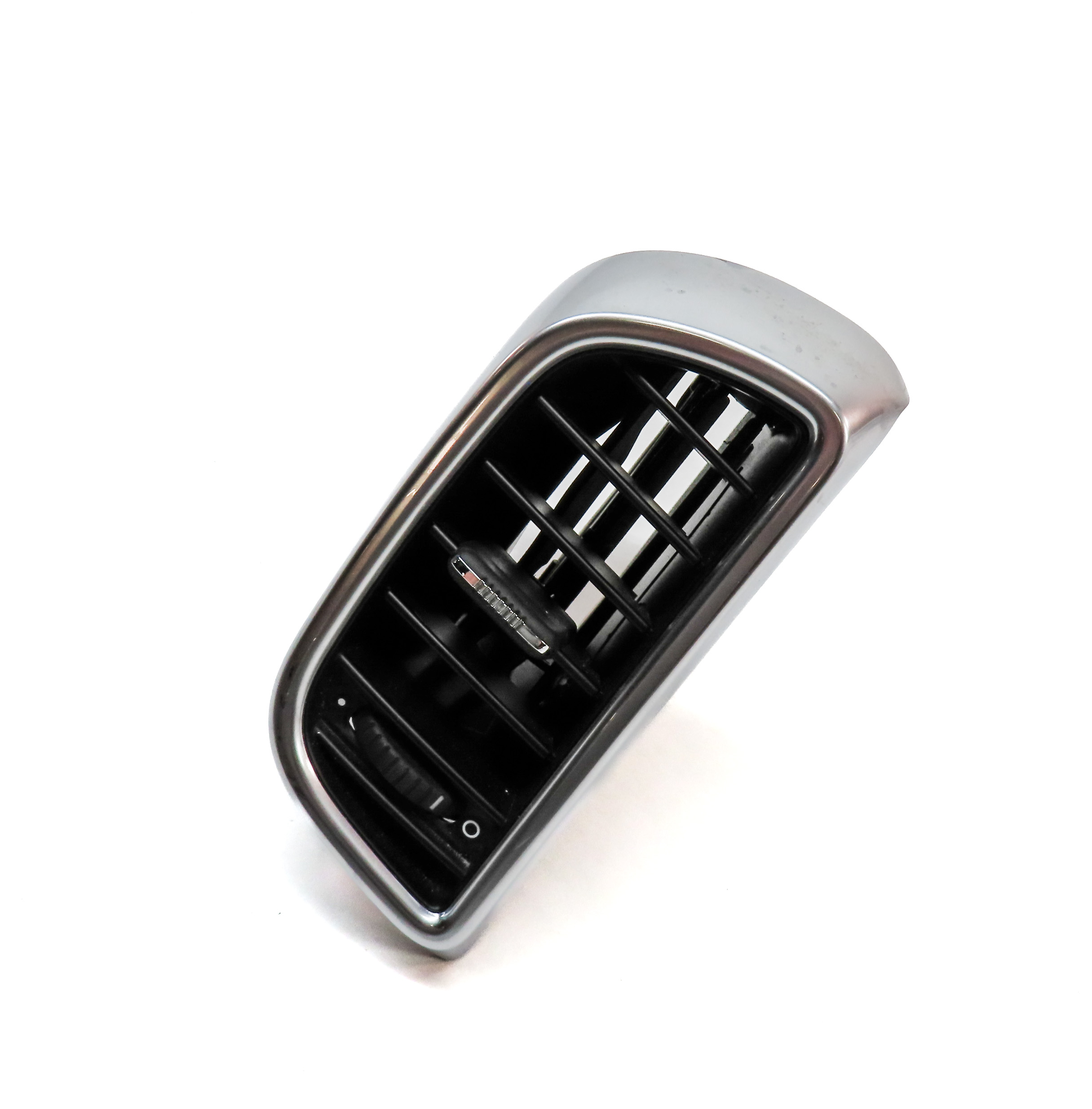 2016 PORSCHE CAYENNE (958) REAR LEFT CENTER CONSOLE HEATER A/C AIR VENT — exact item pictured